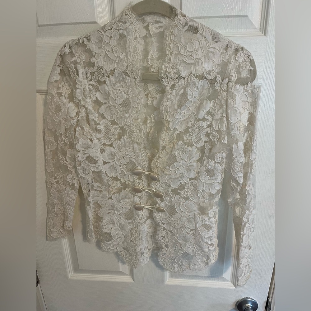 Vintage (90’s) custom made Norma Kamali 2 piece wedding dress. Size small.